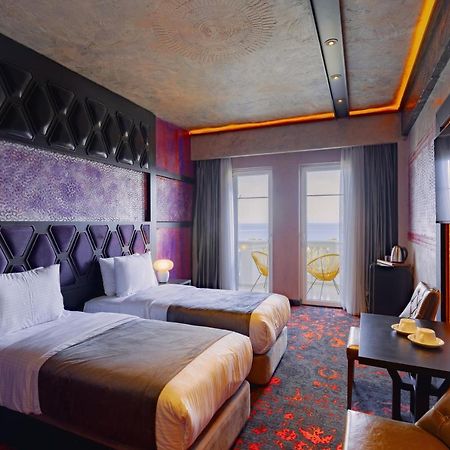 Tapis Rouge Design Boutique Hotel Batumi Exterior foto Deluxe Room