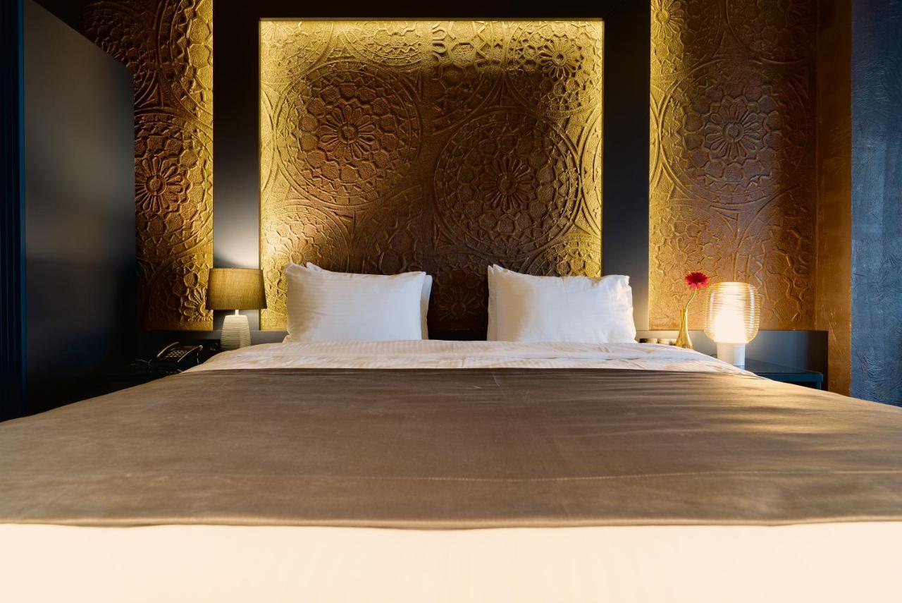 Tapis Rouge Design Boutique Hotel Batumi Exterior foto A room at the hotel
