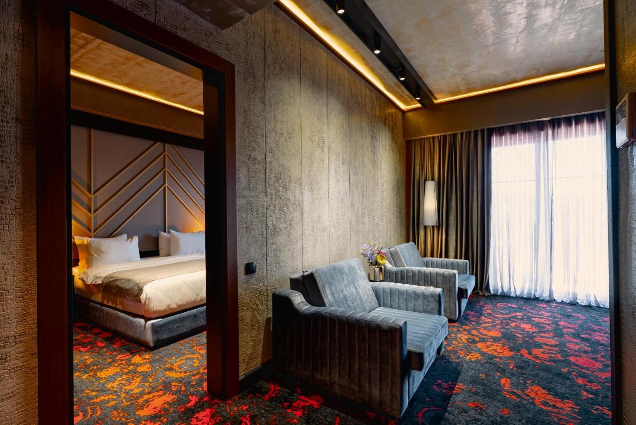 Tapis Rouge Design Boutique Hotel Batumi Exterior foto