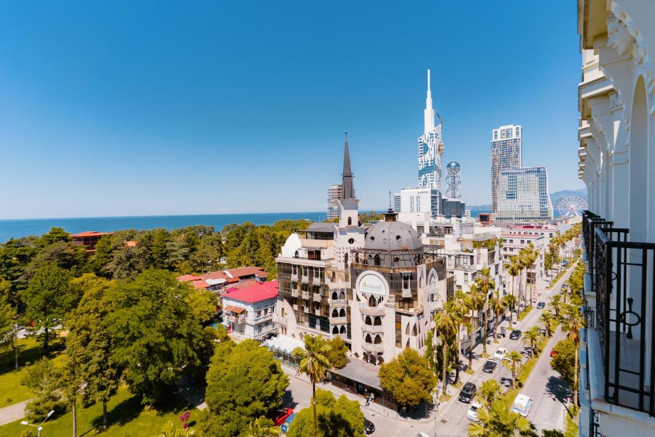 Tapis Rouge Design Boutique Hotel Batumi Exterior foto Sochi