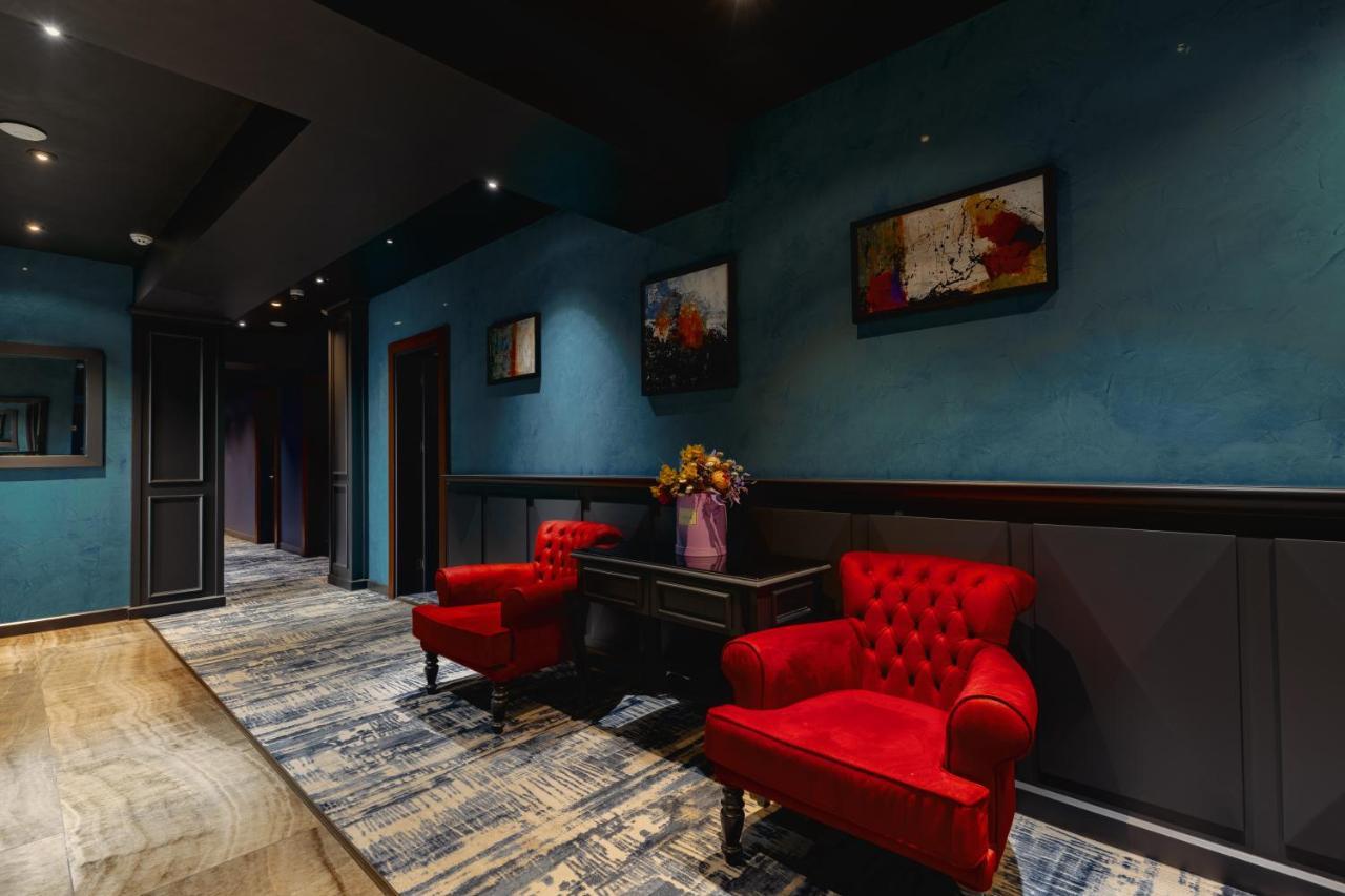 Tapis Rouge Design Boutique Hotel Batumi Exterior foto Interior of the hotel